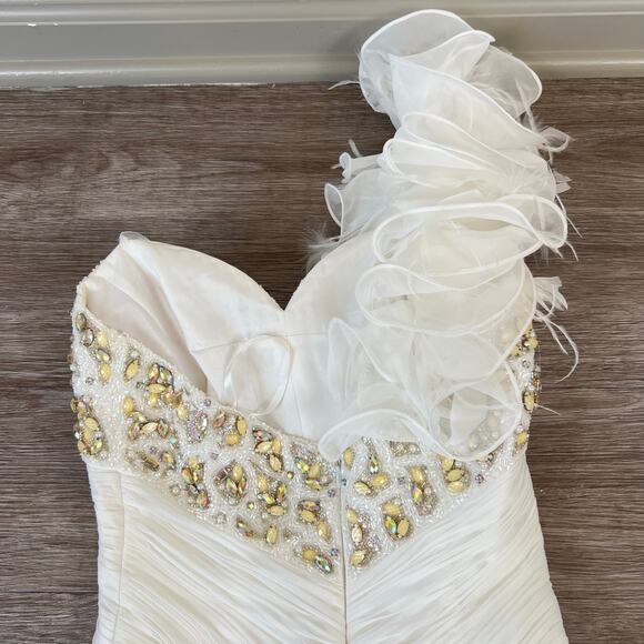 Mac Duggal Couture White High-Low Beaded Ruffle Feathers Prom Dress Gown (Sz 4) - Picture 14 of 16